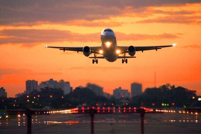 avion let11