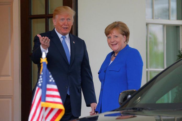 1472973_reuters-brian-snyder-merkel_ls