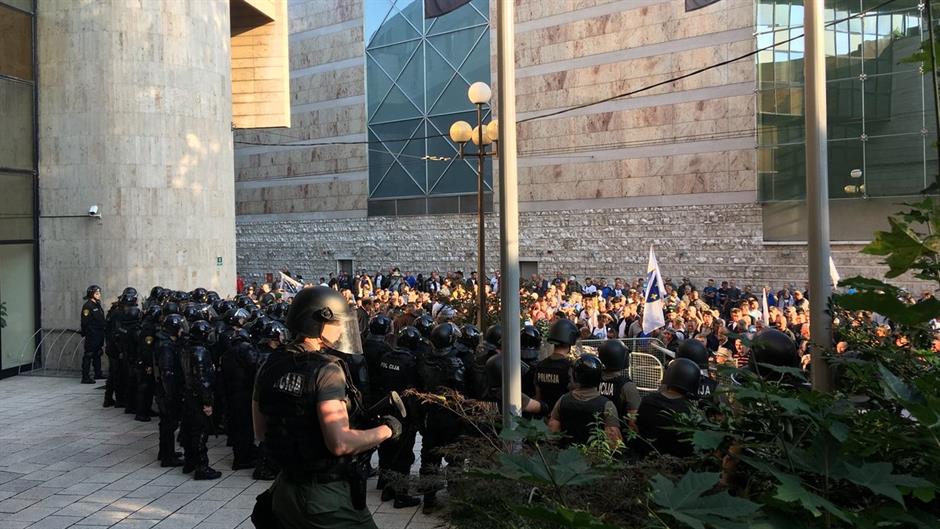 borci-parlament-fbih