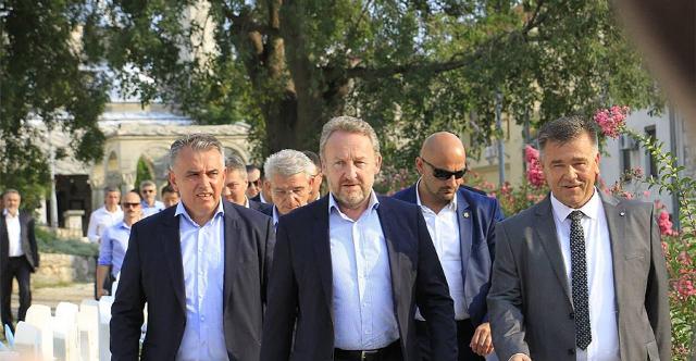 izetbegovic mostar1