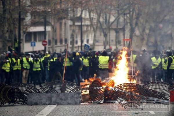 Protesti_Pariz_Foto_EPA_EFE2