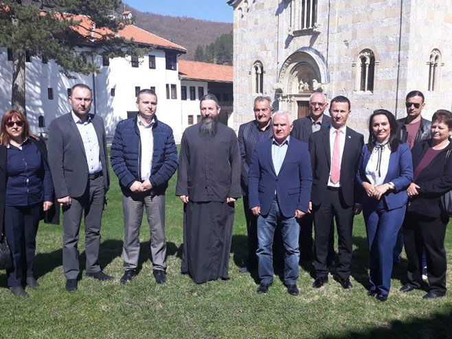 dlegacija opstine i gradovi kosovo