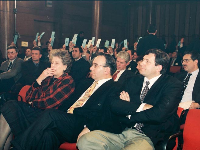 dodik 1998 plavsiic