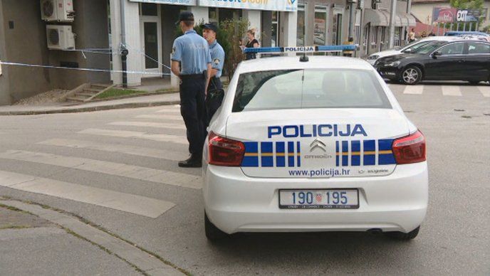poli_07.jpg.688x388_q85_crop_upscale