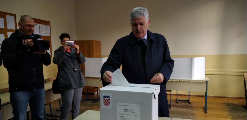 covic glasanje