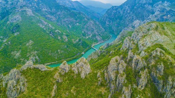 Smaragdna ljepotica: Čarobni prizori kanjona Neretve