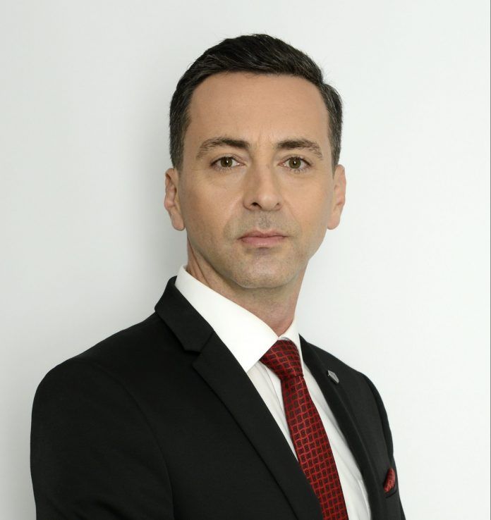 01. VELIBOR MILIVOJEVIĆ