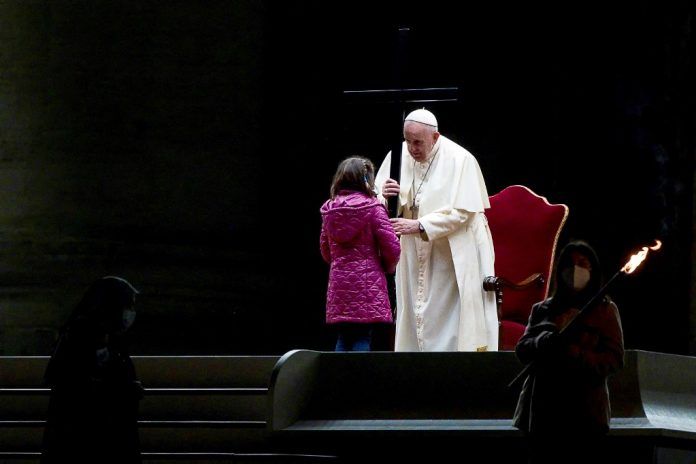 VATICAN-RELIGION-POPE-WAY OF THE CROSS