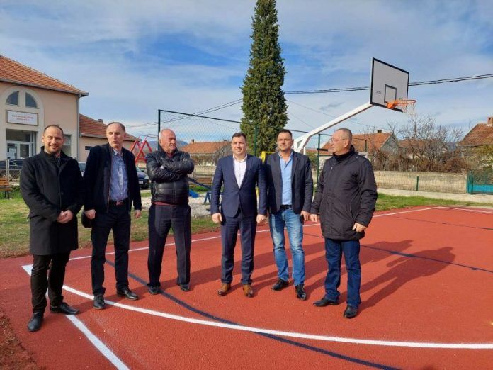 BACEVICI IGRALISTE