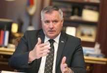 Višković: Mladima početkom septembra ponovo 100 KM pomoći