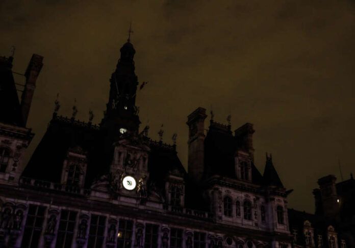 Blackout in France to fight against energy waste