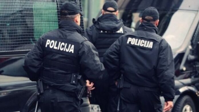 policija
