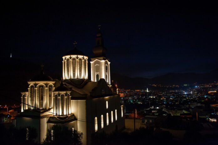 saborna crkva noc