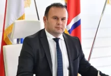 ĆOSIĆ: SRBI 1. MART PAMTE PO UBISTVU SVATA I TO JE OBIČAN RADNI DAN