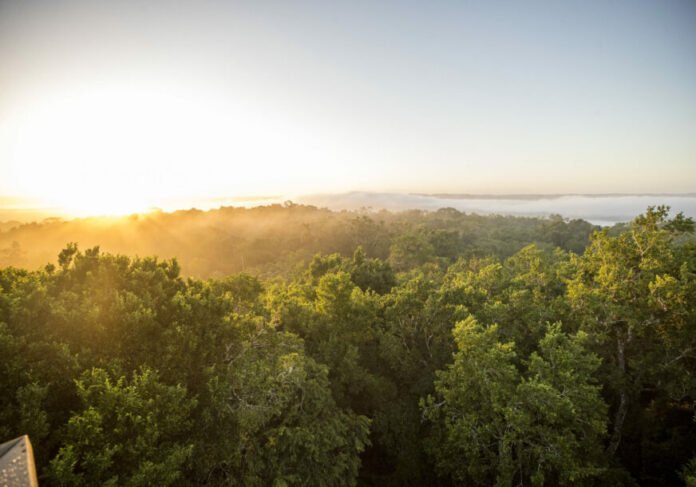 Guatemalan communities protect archaeological sites with ecotourism