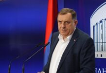 Dodik: Šmit neka javno prikaže rezoluciju kojom je potvrđen i dokaže da je visoki predstavnik