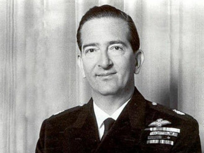 232376