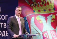 Vučić: Možemo da živimo u mnogo zemalja, ali imamo jednu jedinu zastavu i rod kojeg se ne stidimo
