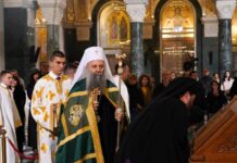 Patrijarh Porfirije služio u Hramu Svetog Save (FOTO)