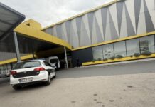 POLICIJA NA TERENU: PLJAČKA U TRŽNOM CENTRU BINGO U MOSTARU foto: bljesak