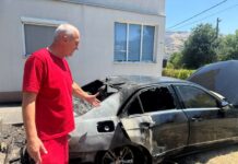 SRPSKOJ PORODICI U DVORIŠTU KUĆE U MOSTARU USRED NOĆI IZGORIO AUTOMOBIL: Mogli smo svi izgorjeti, inspektori su rekli da je požar podmetnut