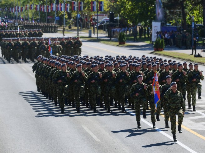 vojska srbija parada