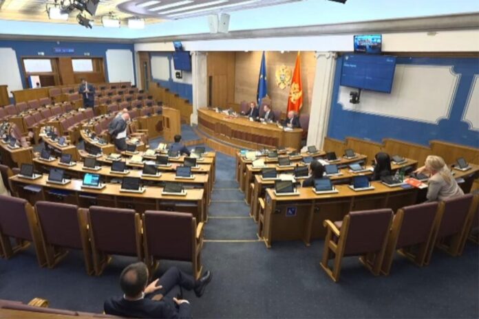 20251112163943_937401