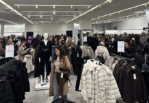 MOSTAR – Crni petak donio velike gužve, Zara krcata ženama u lovu na sniženja