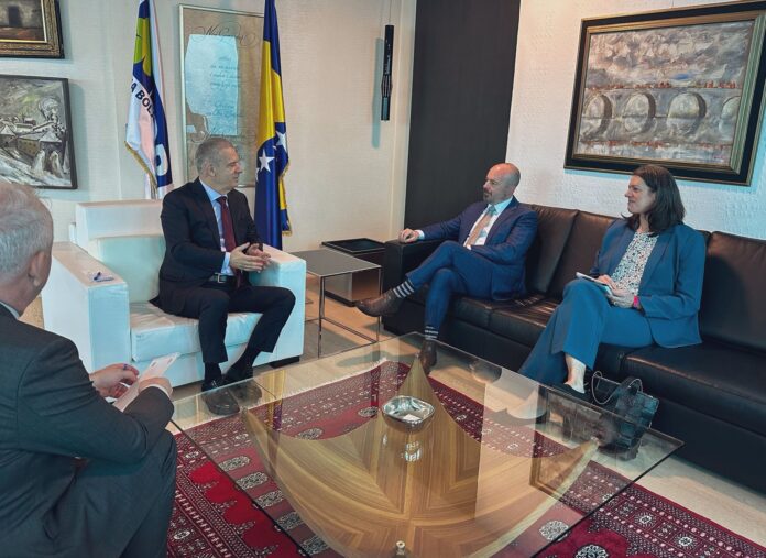 bff9b39f-f601-4803-bc00-a6f0bd422ef6