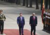 Svečani doček Trampa u Pekingu uz crveni tepih, gardu i počasnu salvu