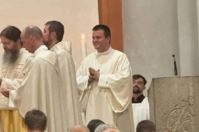 20260711220023_973168