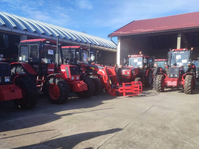 272326