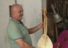 Drago Tamindžija iz Nevesinja penzionerske dane posvetio velikom hobiju – drvodeljstvu (VIDEO)