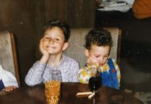 DVA PUTA STRIJELJANI: BRAĆA PETAR (7) I PAVLE (5) GOLUBOVIĆ zvjerski su ubijeni sa svojim roditeljima u julu 1992. u Konjicu