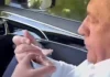 Dodik pokazao šta doručkuje u autu (VIDEO)
