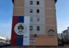 Sarajlija uhapšen zbog ispisivanja sramne poruke na zastavi Republike Srpske (FOTO)