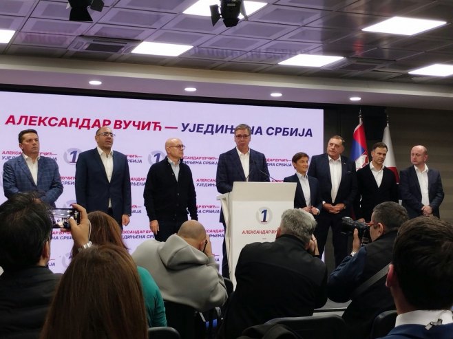 vucic izborna noc